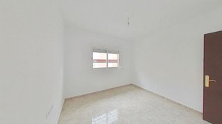 Piso en venta en Fondo en Santa Coloma de Gramanet