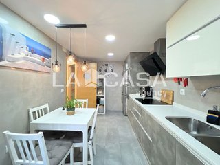 Piso en venta en Artigas - Llefià en Badalona