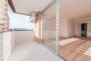 Piso en venta en San Pascual en Madrid