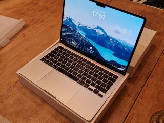 MacBook Air M2 13 8 Ram 256 gb Color Plata.