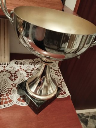 2 trofei metallo marmo gare premiazioni