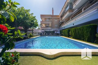 Dúplex en venta en Lluminetes en Castelldefels