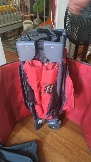 Cuna de viaje con ruedas