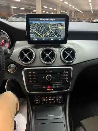 Mercedes-Benz GLA 220 CDI