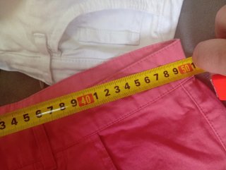 Shorts estilo chino color coral y a rayas  44