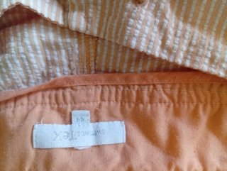Shorts estilo chino color coral y a rayas  44