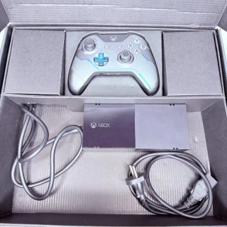 Xbox One 1TB Halo 5 Limited Edition