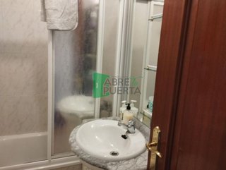 Piso en venta en Ventiun en Ourense