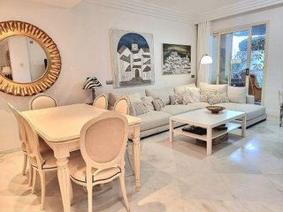 Piso en venta en Los Naranjos - Las Brisas en Marbella