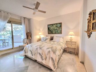 Piso en venta en Los Naranjos - Las Brisas en Marbella
