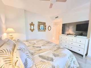 Piso en venta en Los Naranjos - Las Brisas en Marbella