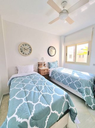 Piso en venta en Los Naranjos - Las Brisas en Marbella