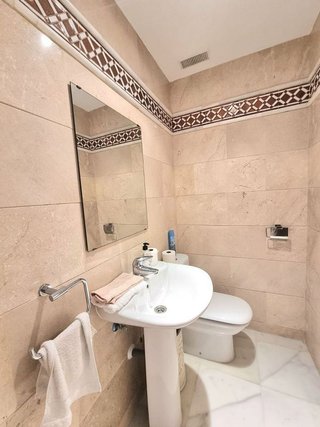 Piso en venta en Los Naranjos - Las Brisas en Marbella