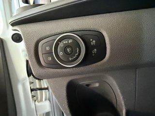 FORD TRANSIT CUSTOM 2.0 Tdci Ambiente Combi 9 plz.
