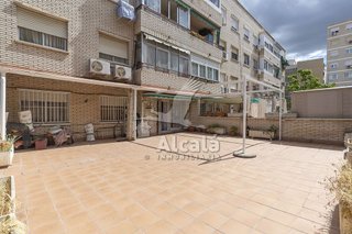 Piso en venta en Reyes Católicos en Alcalá de Henares