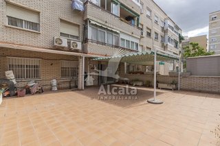 Piso en venta en Reyes Católicos en Alcalá de Henares