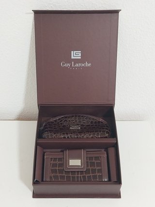 Estuche Cartera y Neceser Guy Laroche Marrón