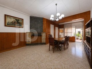Chalet en venta en Centre en Rubí