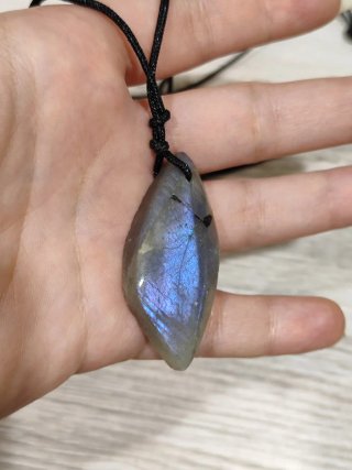 Collana con ciondolo labradorite