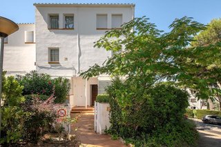 Casa adosada en venta en Els Pins - Politur en Castell-Platja d´Aro