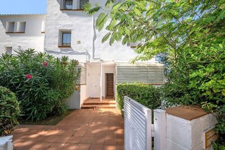 Casa adosada en venta en Els Pins - Politur en Castell-Platja d´Aro