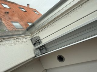 Cortina Veneciana Velux pequeña