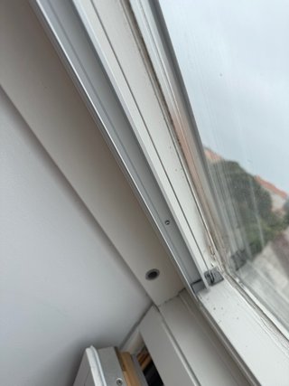 Cortina Veneciana Velux pequeña