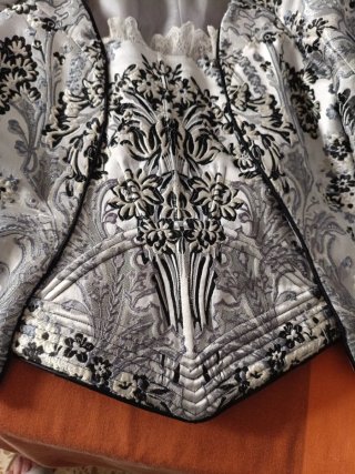 Traje de fallera adulta plata y gris,manga larga