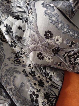 Traje de fallera adulta plata y gris,manga larga