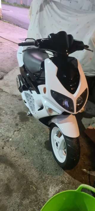 Peugeot Speedfight 2 Scooter