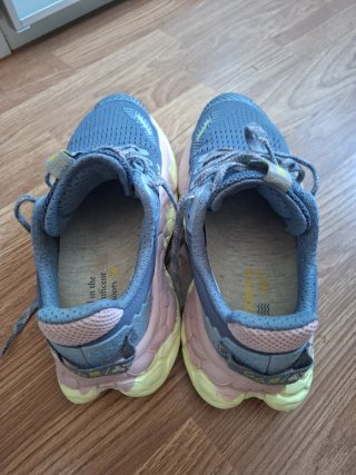 New Balance Fresh Foam X More Trail V3 Gris/Rosa