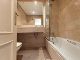 Piso en venta en Puerto Banús en Marbella