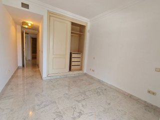 Piso en venta en Puerto Banús en Marbella