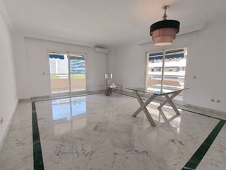 Piso en venta en Puerto Banús en Marbella