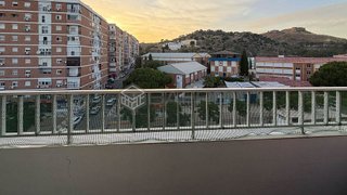 Piso en venta en Parque Victoria Eugenia en Málaga