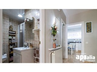 Casa en venta en Les Arenes - La Grípia  Can Montllor en Terrassa