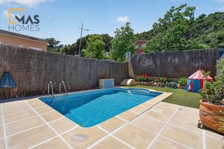 Casa adosada en venta en Sant Fost de Campsentelles