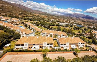 Casa adosada en venta en La Cala Golf - Lagar Martell en Mijas