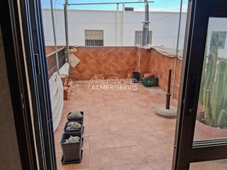 Casa adosada en venta en Plaza de la Luz en Ejido (El)