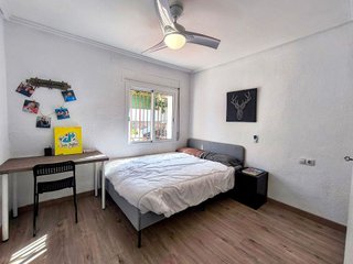 Casa en venta en Las Pedrizas en Chiva