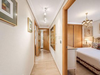 Piso en venta en Parque Mediterráneo - Santa Paula en Málaga