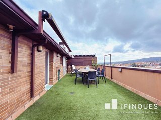 Dúplex en venta en Centre en Castellar del Vallès