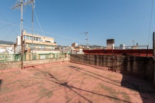 Piso en venta en Porta en Barcelona