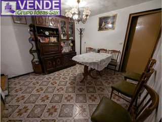 Casa adosada en venta en Sax
