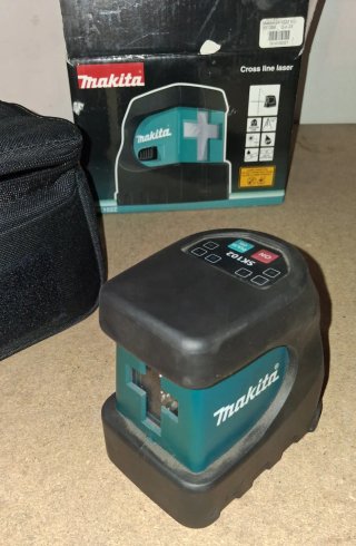 Nivel Láser Makita SK102Z Autonivelante