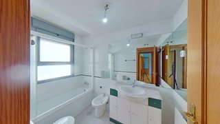 Piso en venta en Palomeras bajas en Madrid