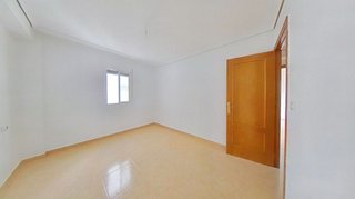 Piso en venta en Tres Huertas - El Torrejón - El Cerezo en Sevilla