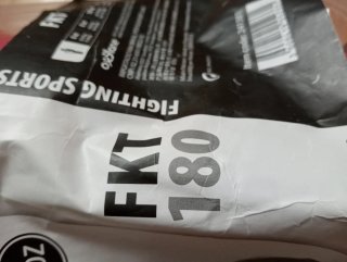Guantes de boxeo FKT 180