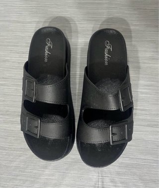 Sandali neri con fibbie - Tg 39