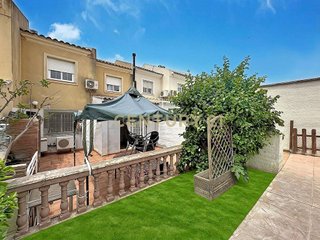 Casa adosada en venta en Polígonos - Recinto Ferial Cortijo de Torres en Málaga